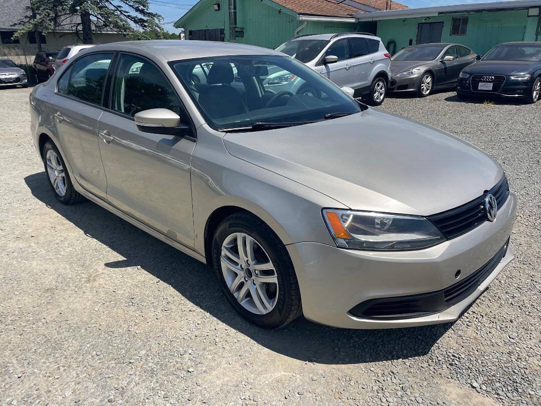 Used 2014 Volkswagen Jetta SE FWD image 4