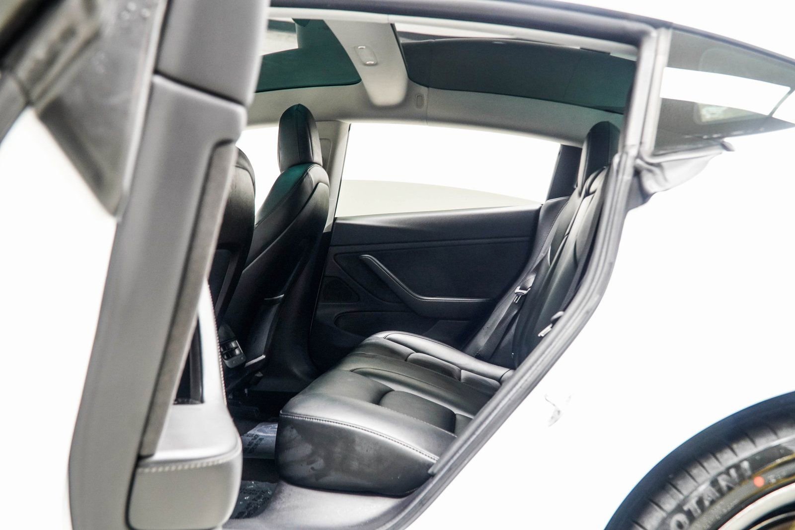 Used 2019 Tesla Model 3 Standard Range image 31