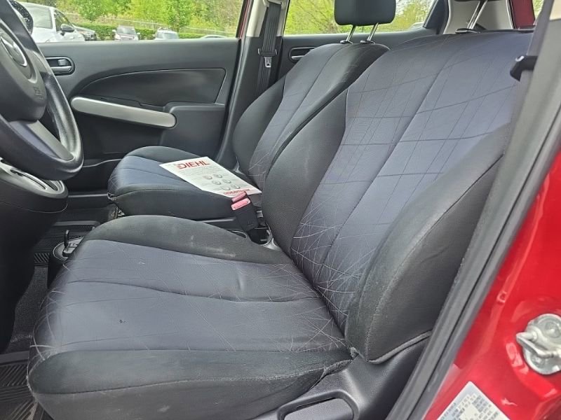 Used 2014 MAZDA MAZDA2 Sport FWD image 11