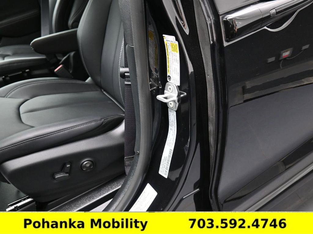 Used 2026 Chrysler Pacifica Select w/ S Appearance Package FWD image 5