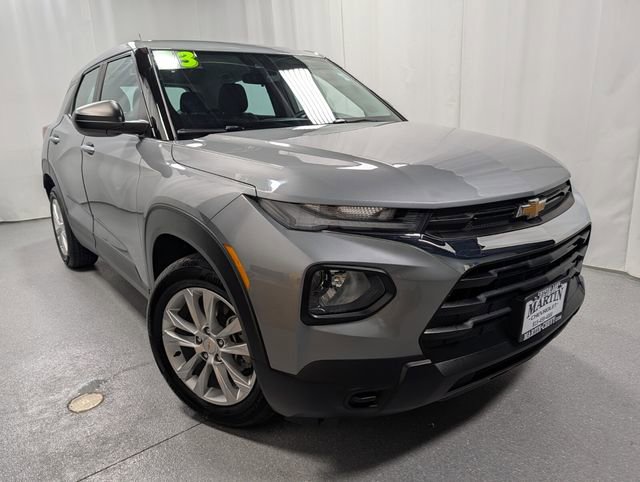 Used 2023 Chevrolet TrailBlazer LS FWD image 2