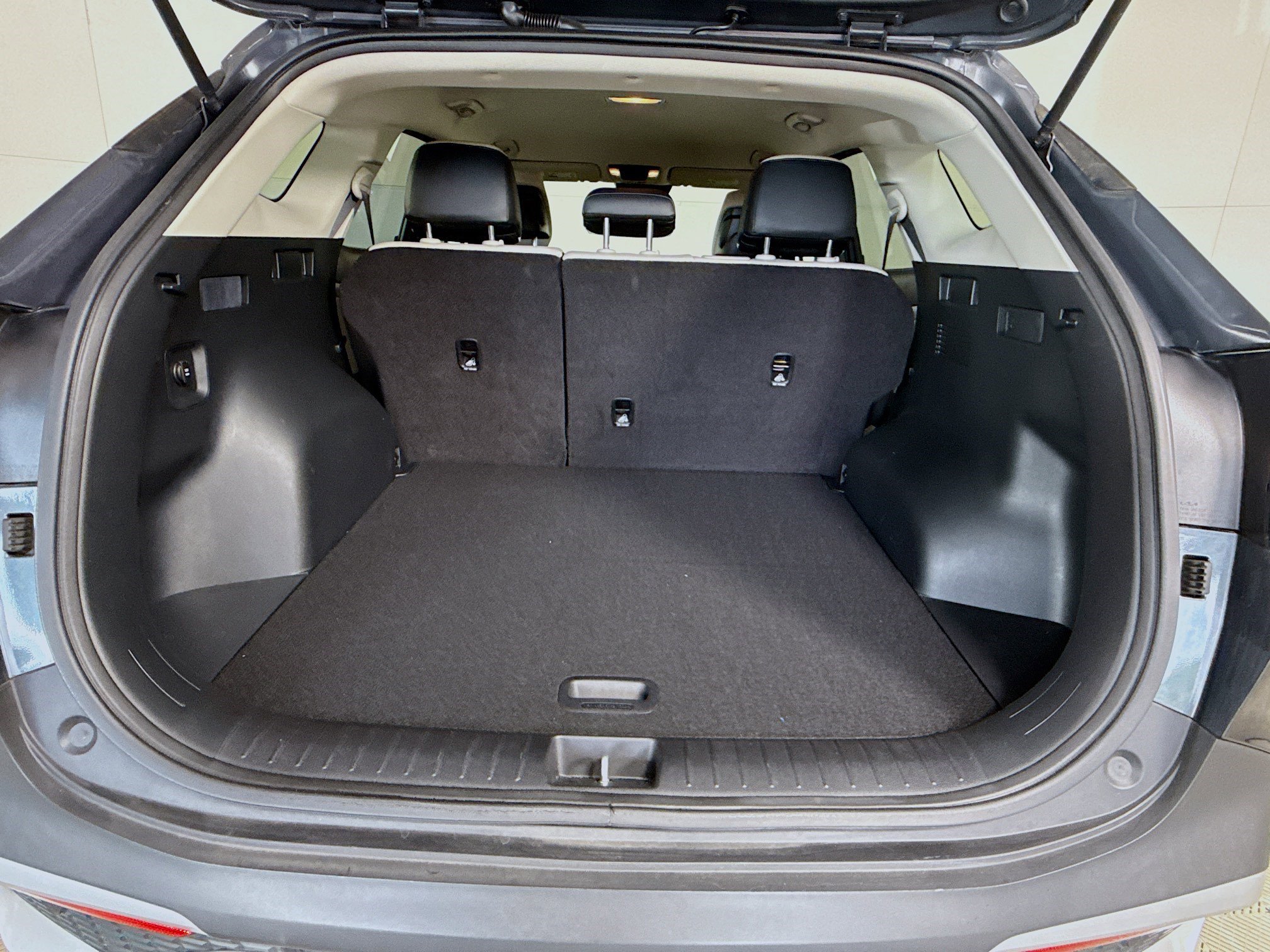 Used 2023 Kia Sportage EX image 35