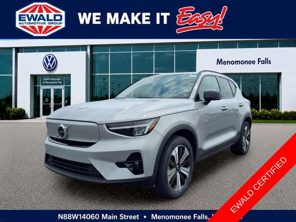 Used 2023 Volvo XC40 Recharge Plus AWD/4WD image 3