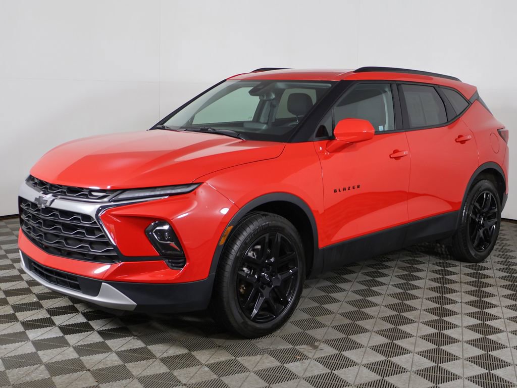 Used 2024 Chevrolet Blazer LT w/ Convenience Package FWD image 8