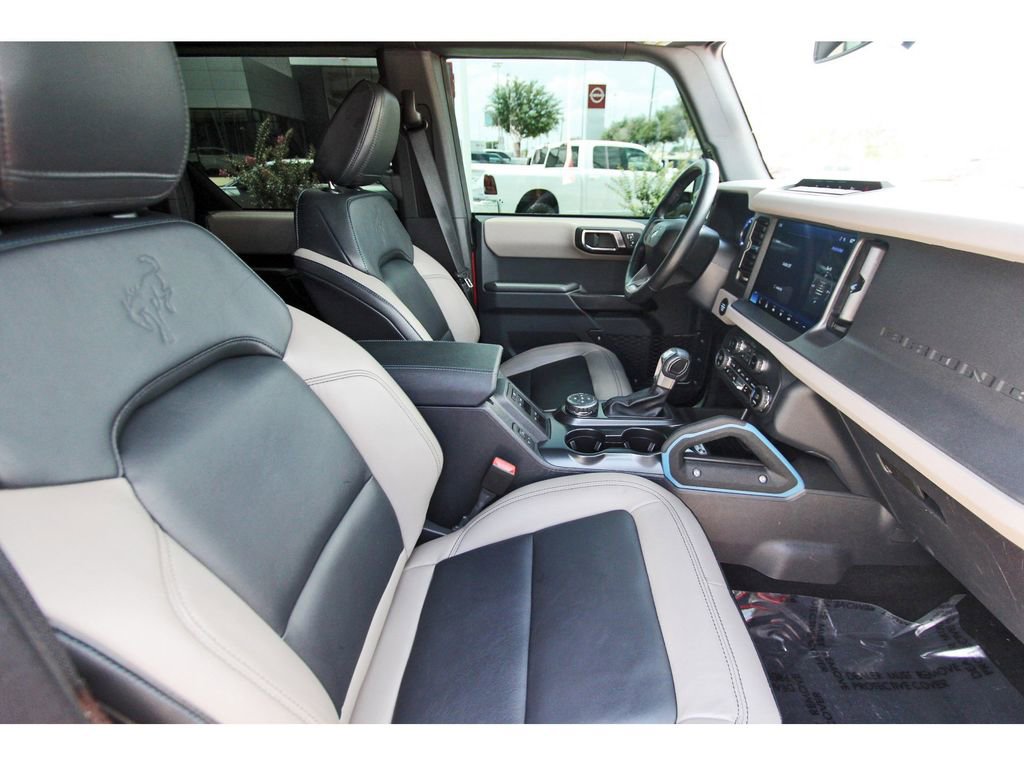 Used 2024 Ford Bronco Wildtrak AWD/4WD image 11