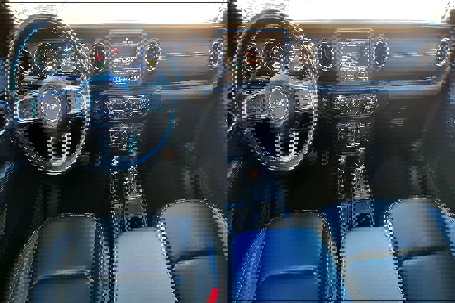 Used 2022 Jeep Wrangler Unlimited Sahara w/ Cold Weather Group image 26