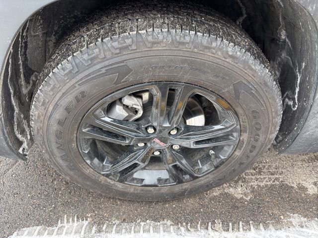 Used 2023 GMC Terrain AT4 image 12