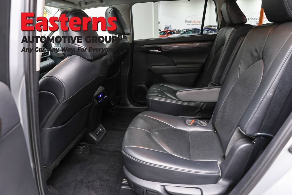 Used 2021 Toyota Highlander Limited AWD/4WD image 24