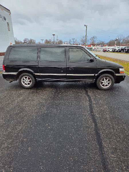 Used 1993 Plymouth Grand Voyager LE image 3