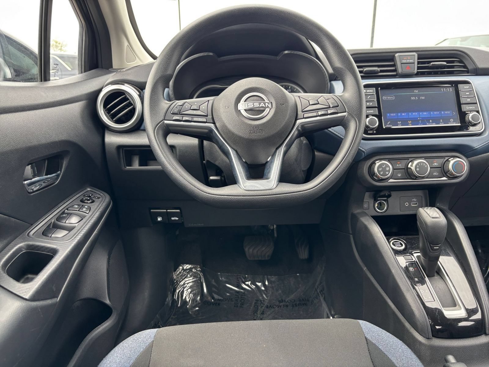 Used 2025 Nissan Versa SV FWD image 31