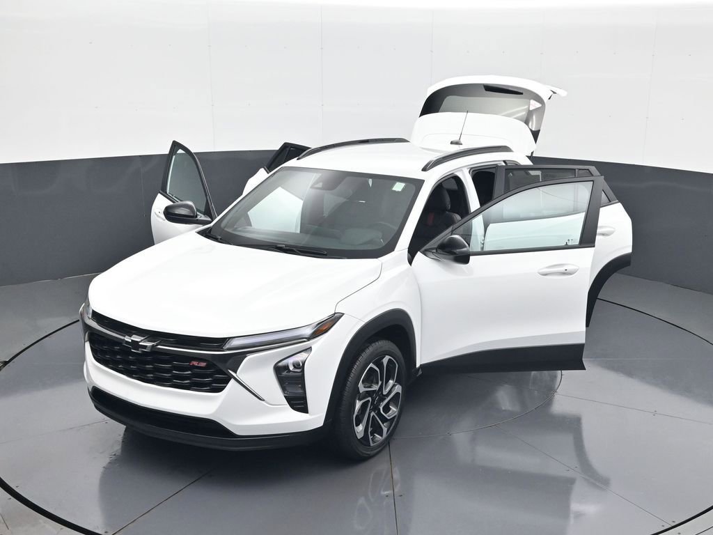 Used 2024 Chevrolet Trax RS w/ Driver Confidence Package image 30