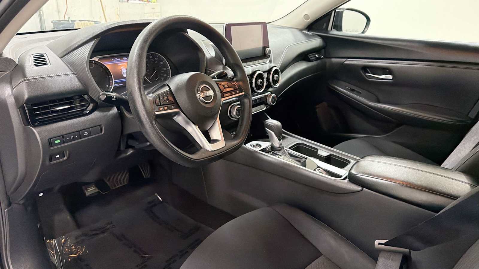 Used 2024 Nissan Sentra SV FWD image 12