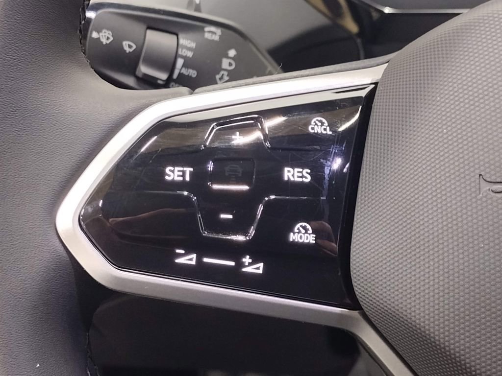 New 2026 Volkswagen ID.4 Pro AWD/4WD image 22