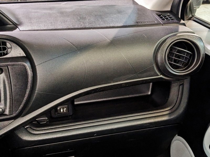 Used 2012 Toyota Prius C One image 32