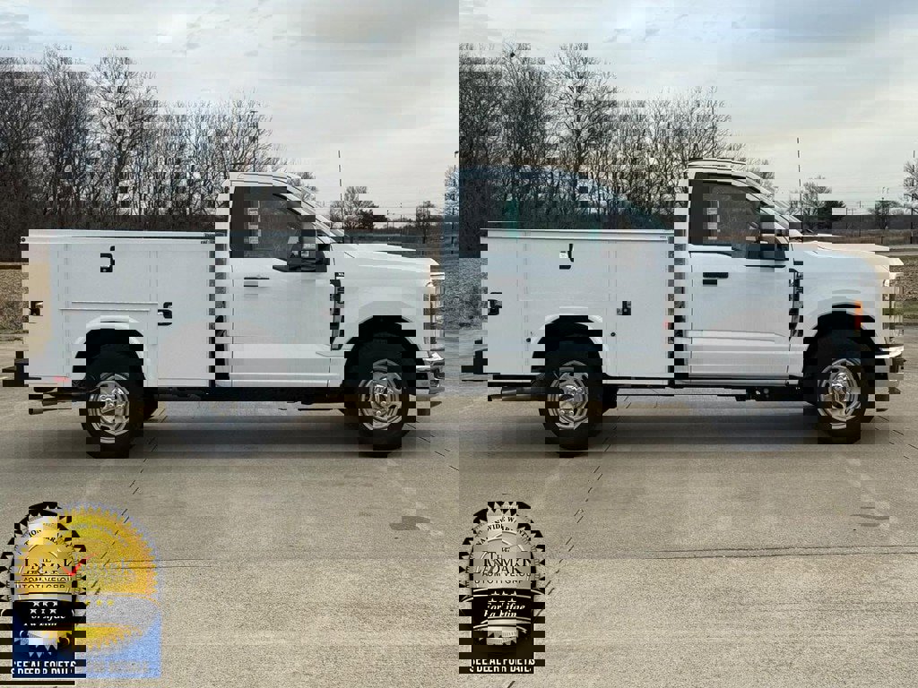 Used 2023 Ford F250 XL w/ XL Chrome Package image 4