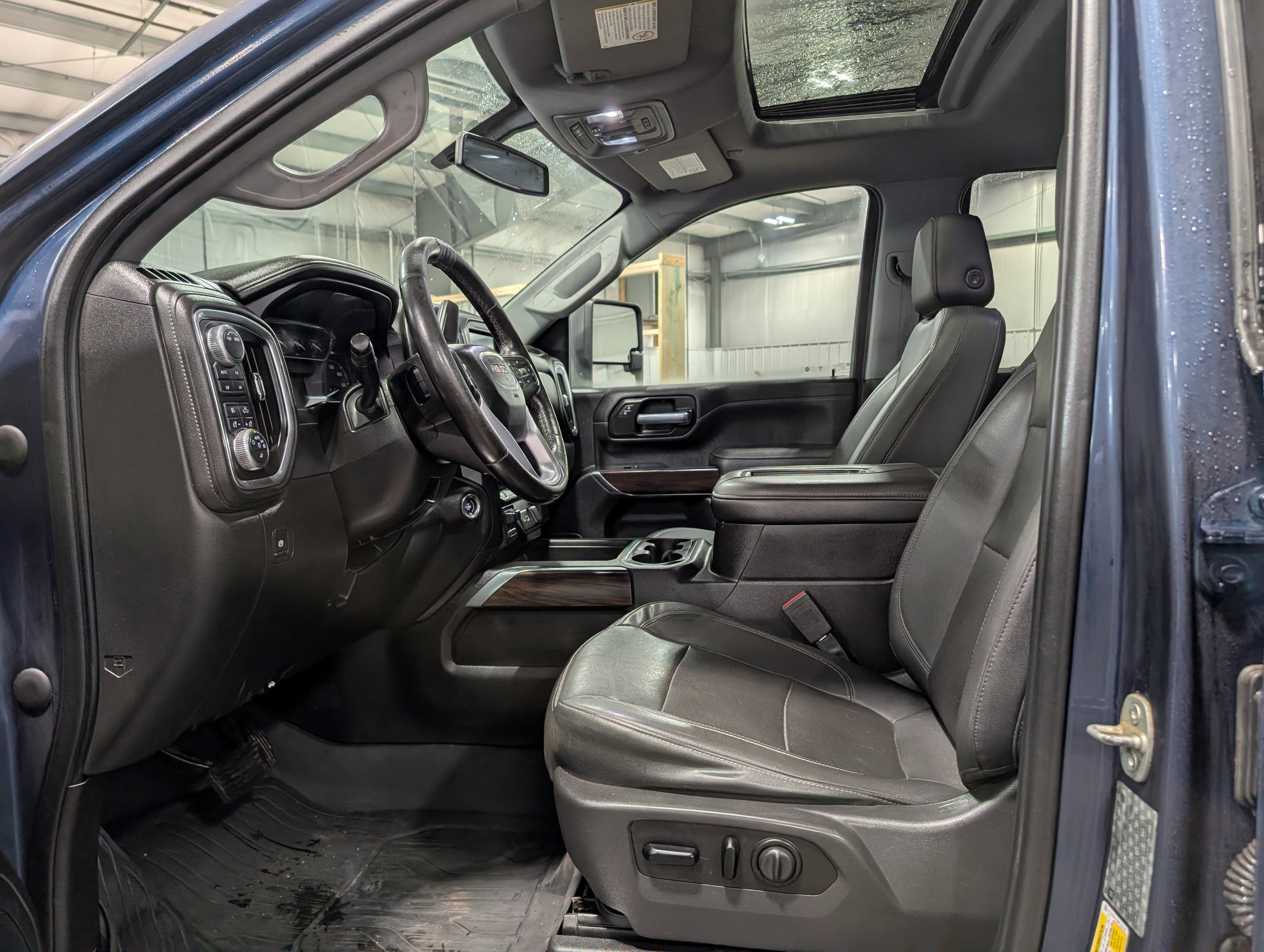 Used 2021 GMC Sierra 3500 SLT w/ SLT Convenience Package image 8