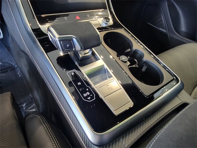 New 2025 Audi RS Q8 performance image 12