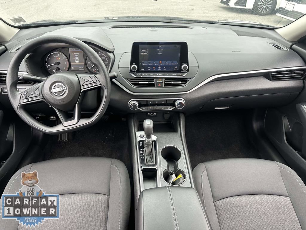 Used 2025 Nissan Altima 2.5 S FWD image 16