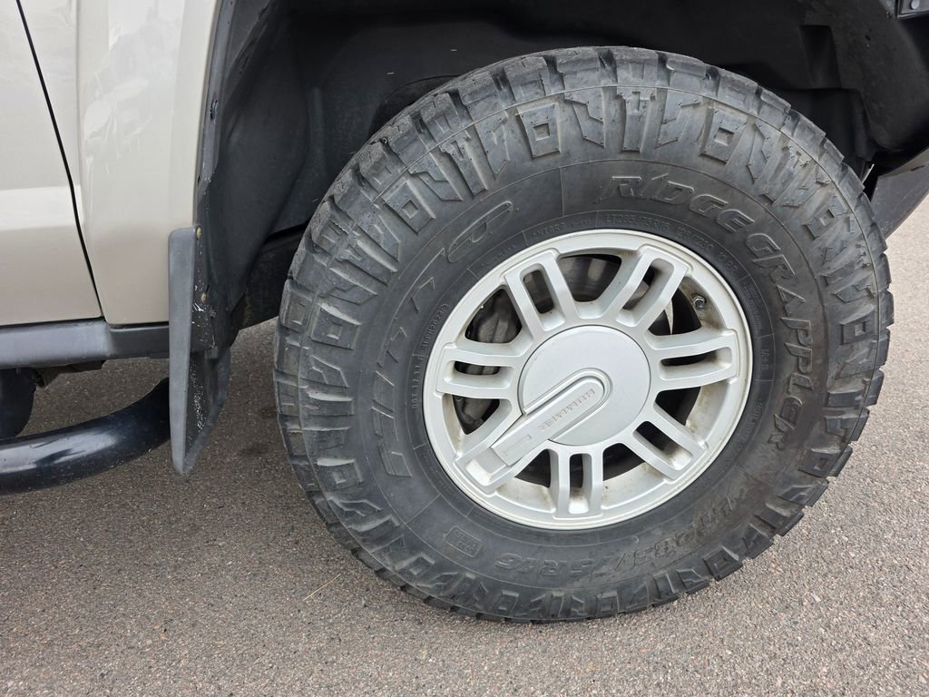 Used 2009 HUMMER H3 AWD/4WD image 11