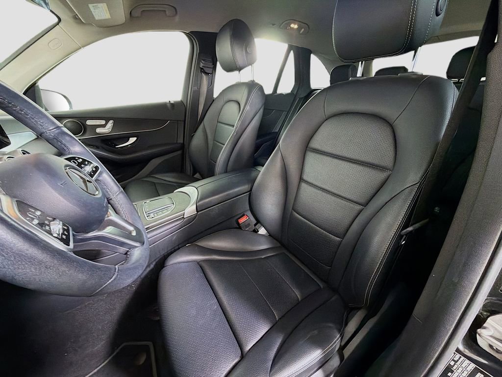 Used 2022 Mercedes-Benz GLC 300 4MATIC image 12