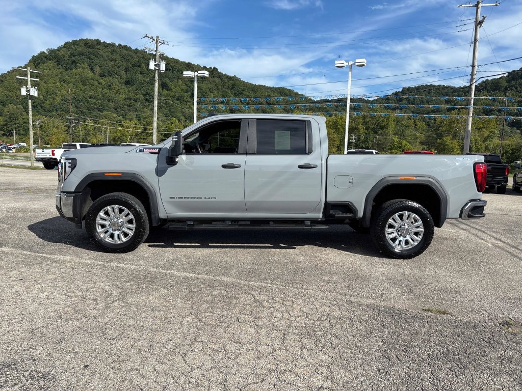 Used 2025 GMC Sierra 2500 Pro w/ 1SA Pro Safety Plus Package AWD/4WD image 2