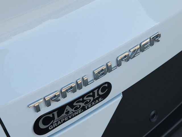 Used 2025 Chevrolet TrailBlazer LS w/ LS Convenience Package image 9
