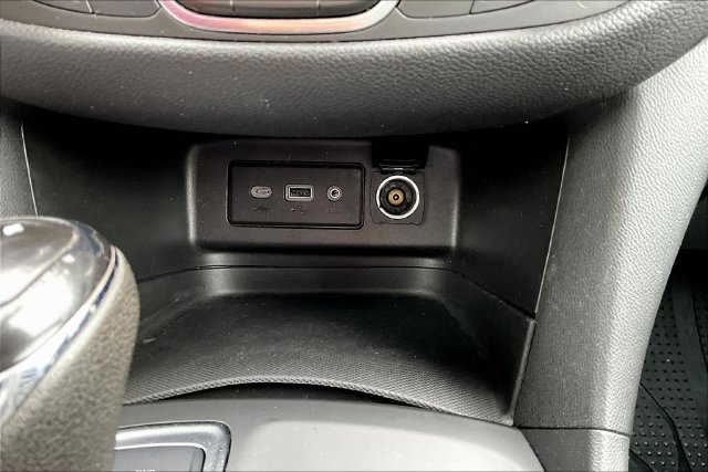 Used 2020 Chevrolet Equinox LT AWD/4WD image 15