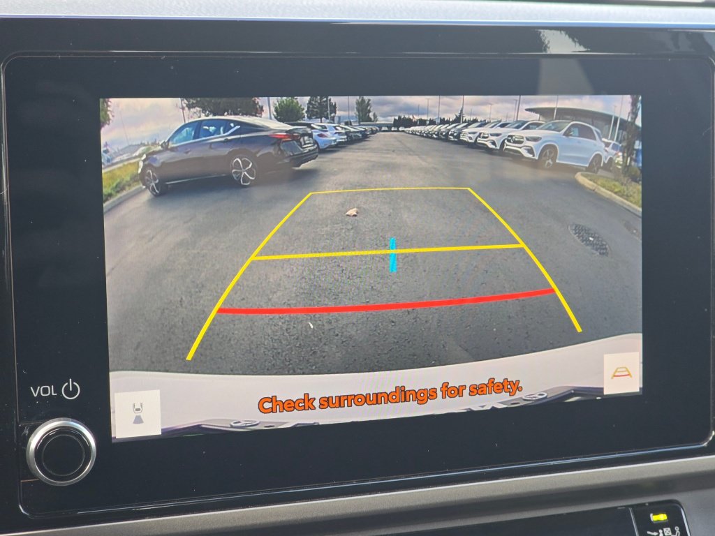 Used 2025 Toyota Camry LE FWD image 39