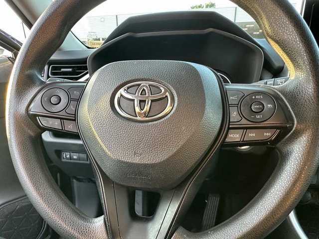 Used 2024 Toyota RAV4 XLE AWD/4WD image 16