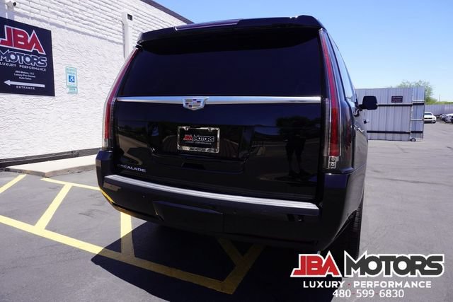 Used 2018 Cadillac Escalade Premium Luxury AWD/4WD image 75