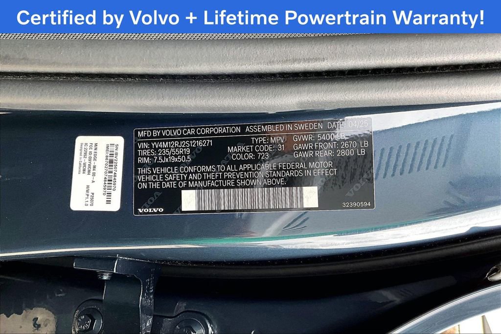 Certified 2025 Volvo XC60 B5 Core image 45