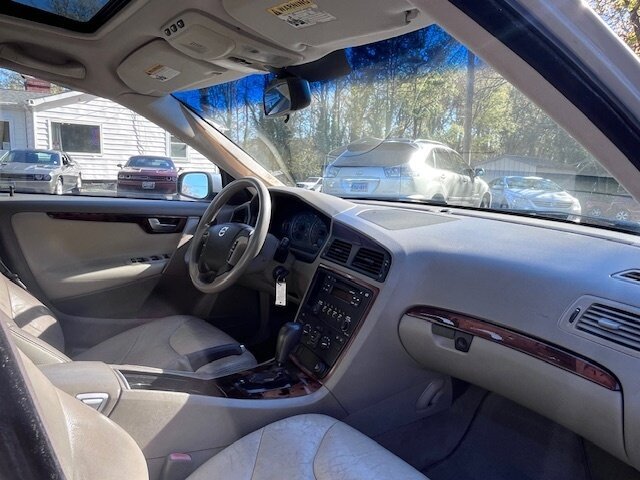 Used 2006 Volvo V70 2.5T FWD image 12