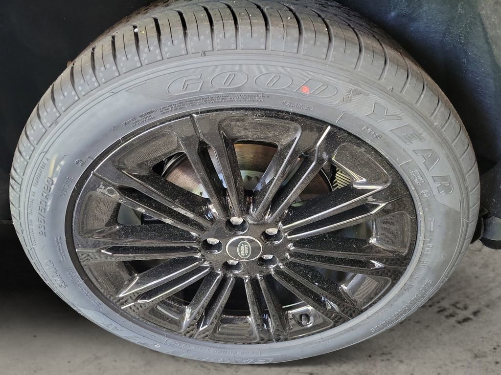 New 2026 Land Rover Range Rover Evoque Dynamic SE image 12