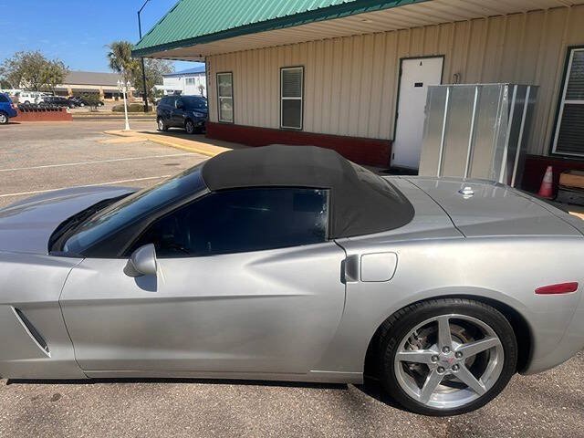 Used 2005 Chevrolet Corvette Convertible w/ Preferred Equipment Group RWD image 10