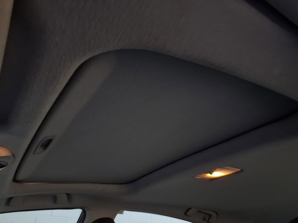 Used 2010 Toyota Prius Five image 16