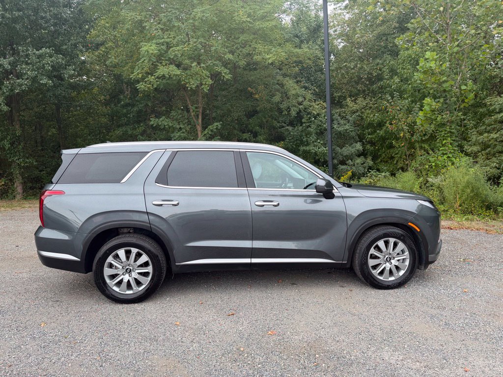 Used 2025 Hyundai Palisade SEL AWD/4WD image 16