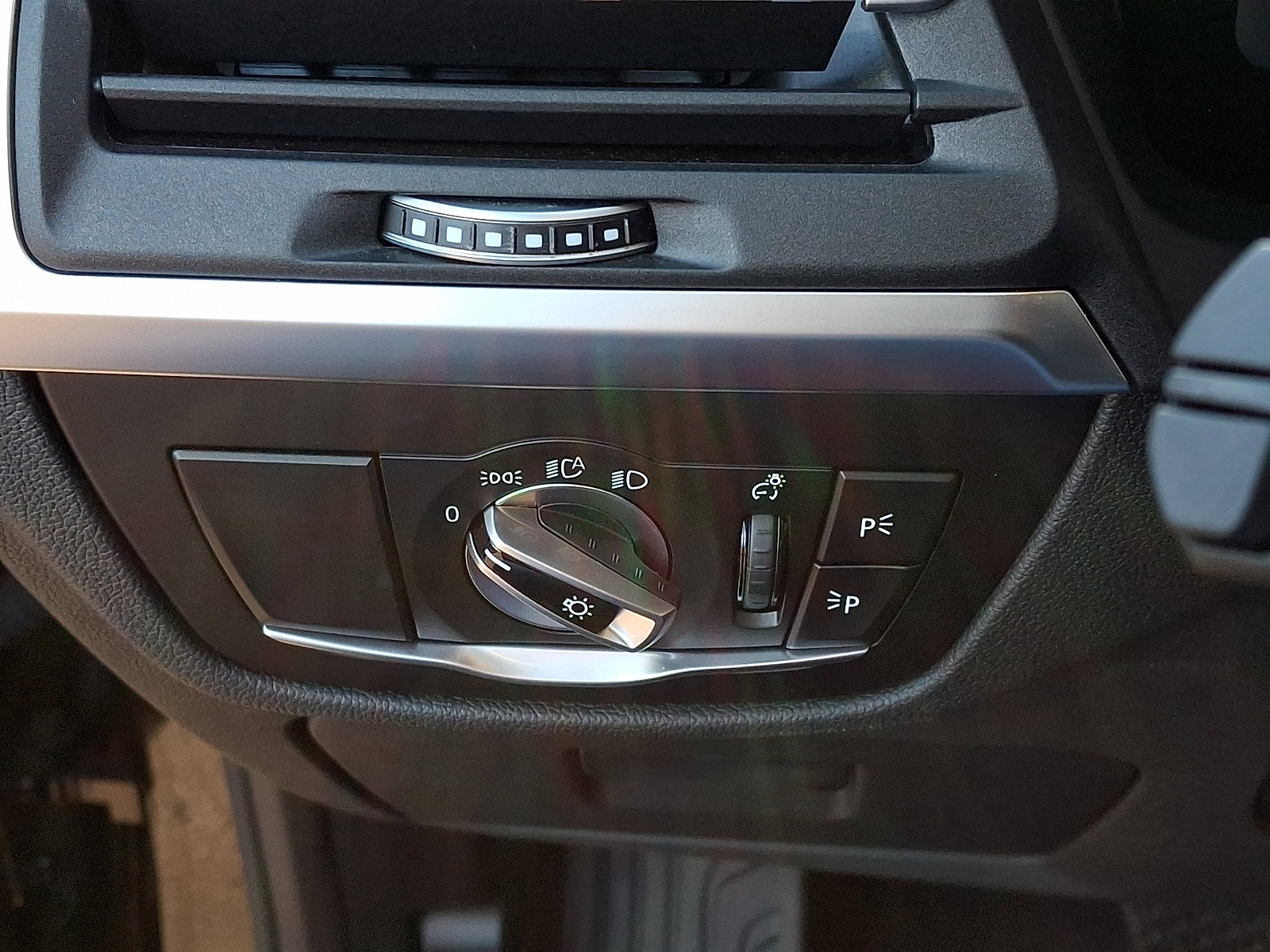 Used 2024 BMW X3 xDrive30i w/ Convenience Package image 26