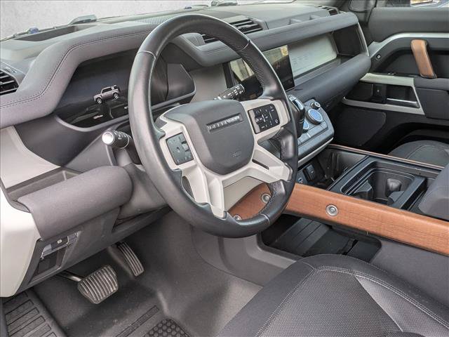 Used 2023 Land Rover Defender 110 X-Dynamic SE AWD/4WD image 10