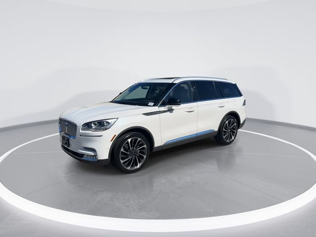 Used 2023 Lincoln Aviator Reserve w/ Equipment Group 201A AWD/4WD image 3