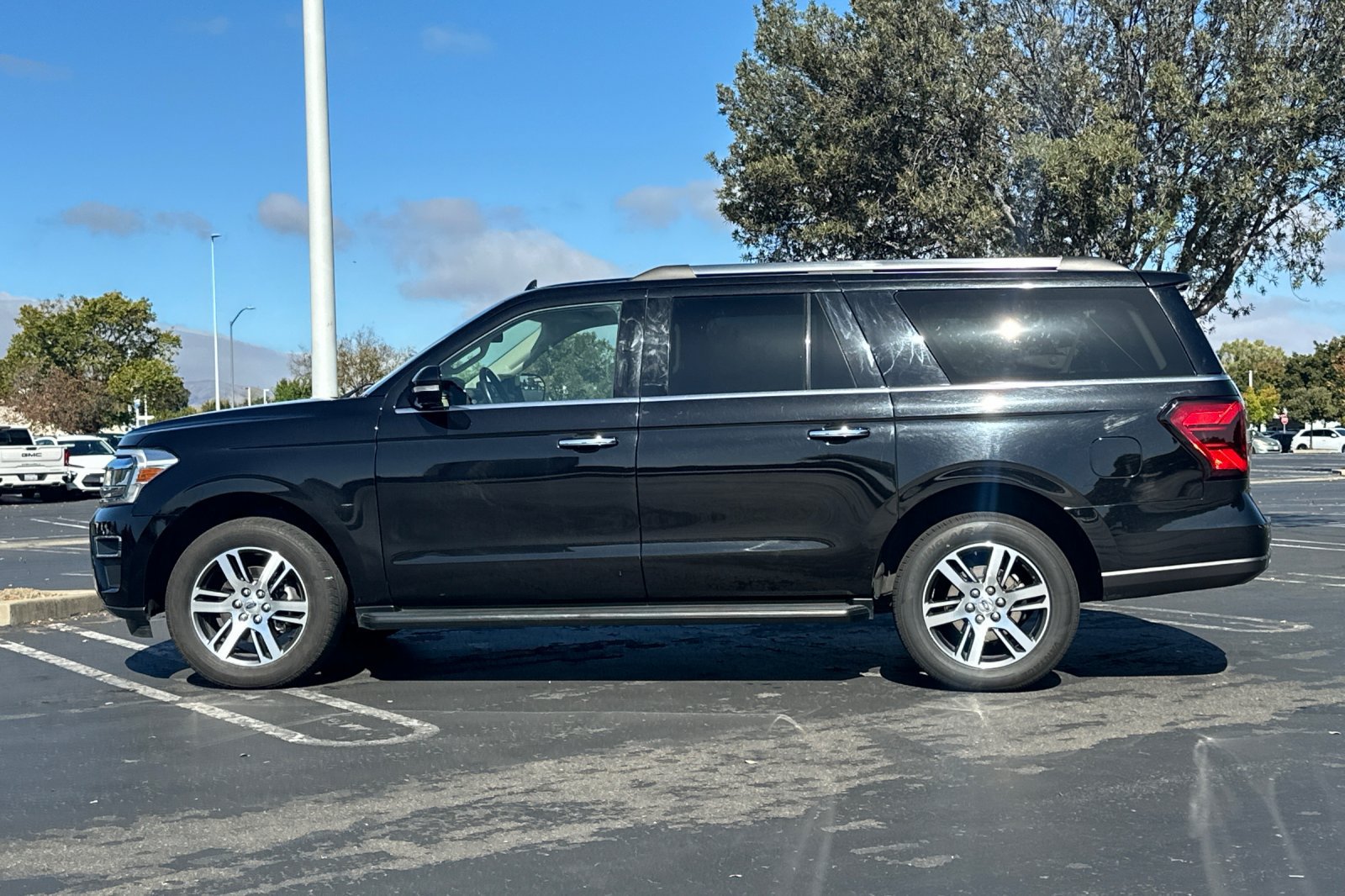 Used 2024 Ford Expedition Max Limited RWD image 7