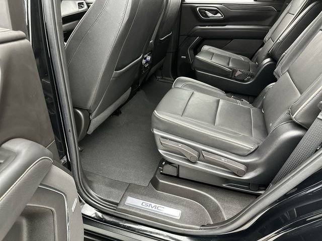 Used 2022 GMC Yukon SLT w/ SLT Luxury Package image 24