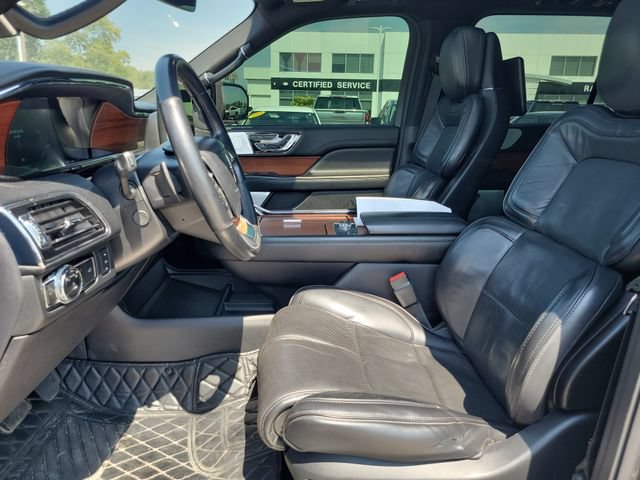 Used 2019 Lincoln Navigator L Reserve AWD/4WD image 19
