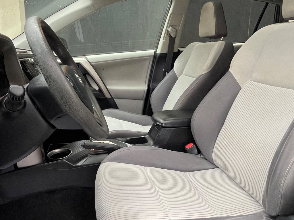 Used 2013 Toyota RAV4 XLE FWD image 33
