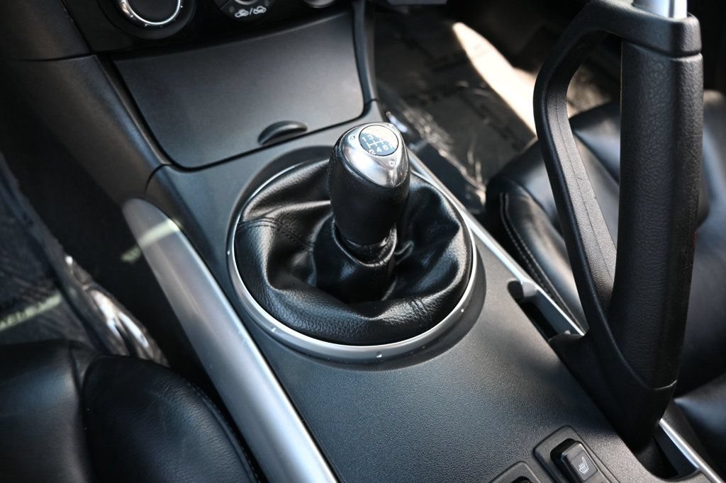 Used 2006 MAZDA RX-8 w/ Grand Touring Pkg RWD image 11