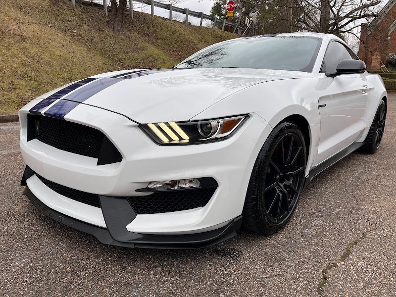 Used 2016 Ford Mustang Shelby GT350 w/ Technology Package image 35