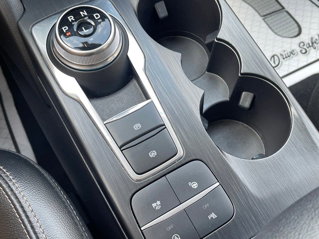 Used 2022 Ford Escape Titanium w/ Titanium Elite Package image 17