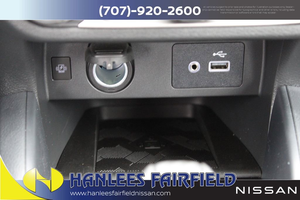 New 2025 Nissan Versa SV w/ Trunk Package FWD image 20