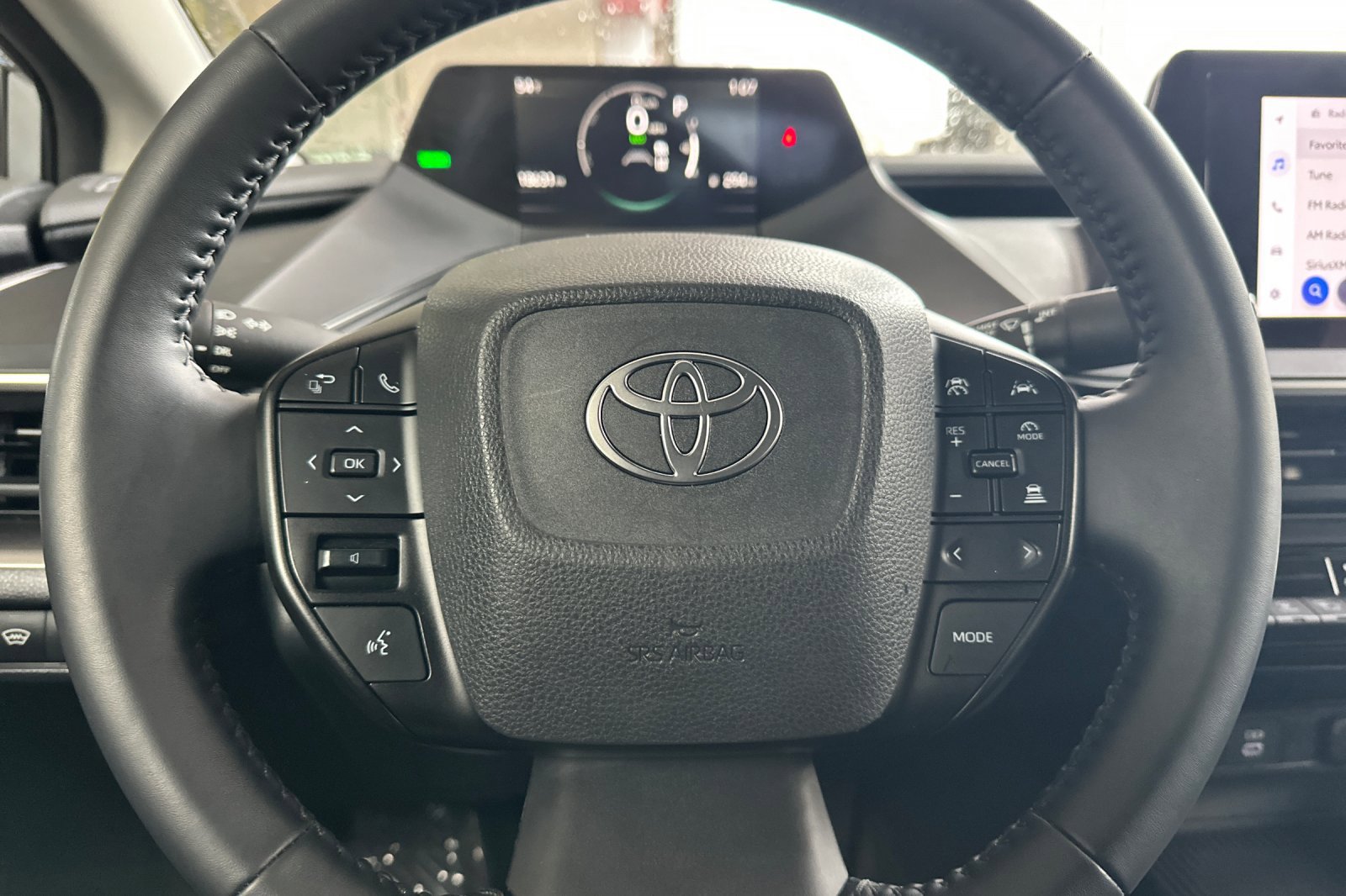 Used 2024 Toyota Prius LE image 22