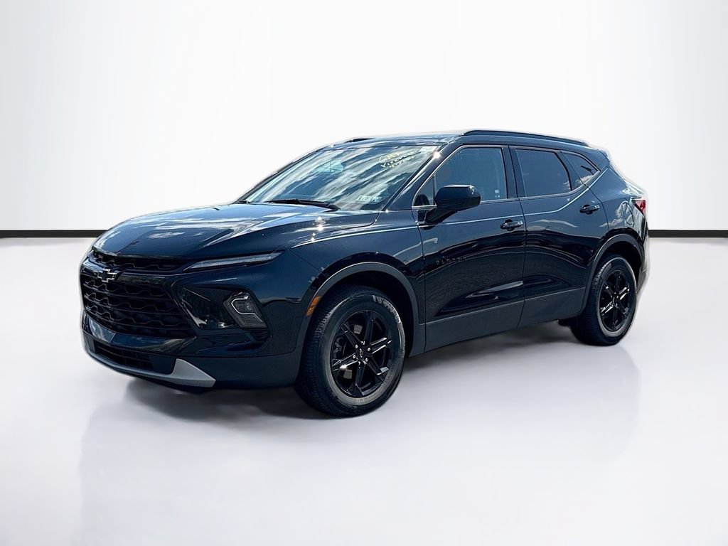 Used 2023 Chevrolet Blazer LT w/ Midnight/Sport Edition AWD/4WD image 3
