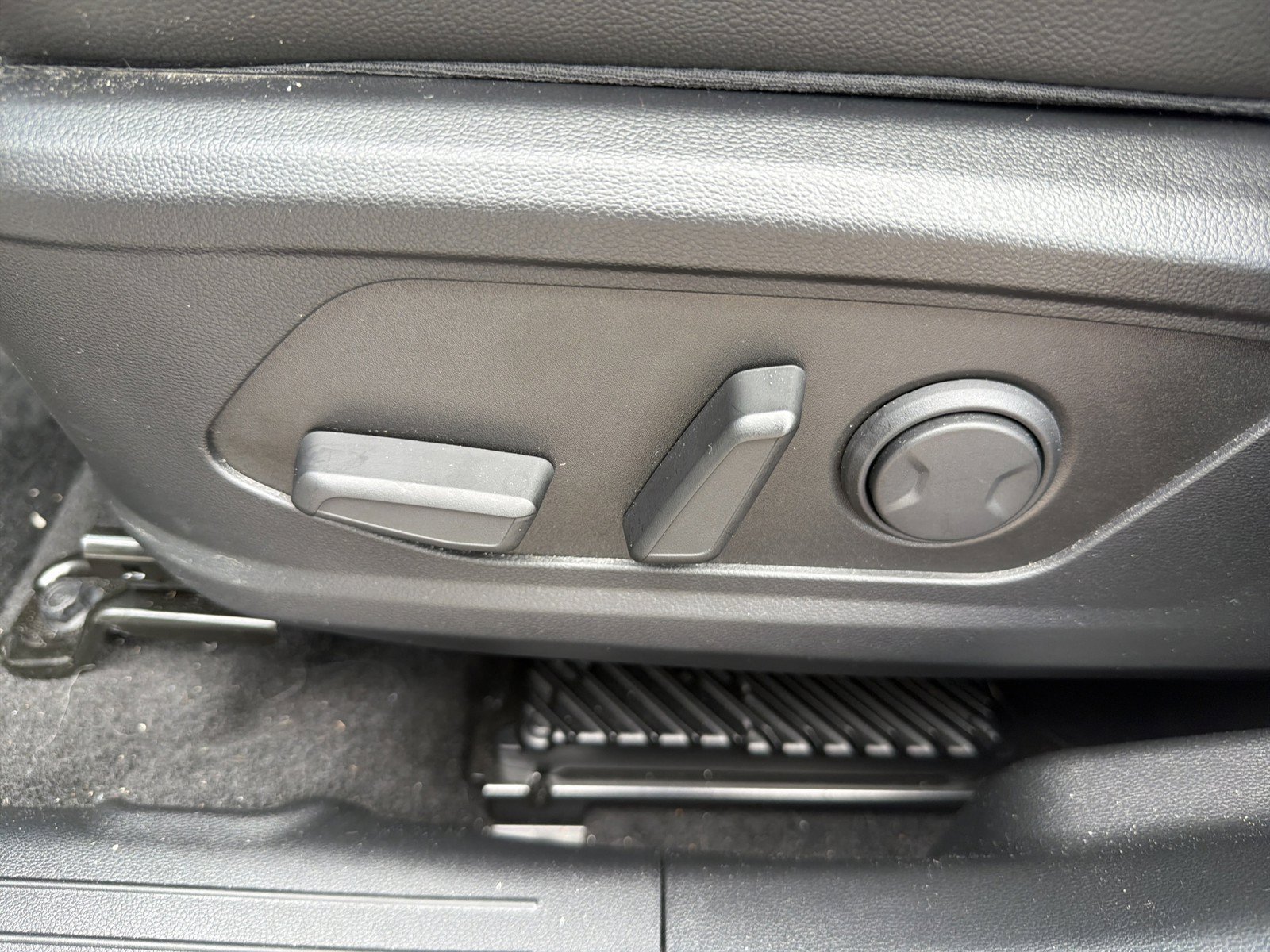 Used 2025 Hyundai Tucson Limited FWD image 20
